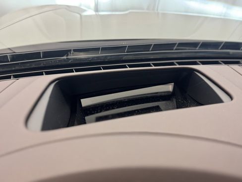 Used 2025 Porsche Panamera 4 image 34