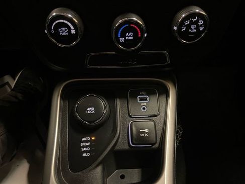 Used 2018 Jeep Compass Latitude image 20