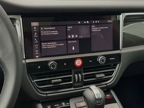 New 2025 Porsche Macan image 40