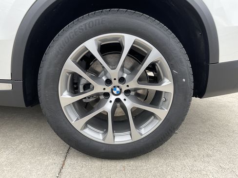 New 2026 BMW X5 sDrive40i image 7