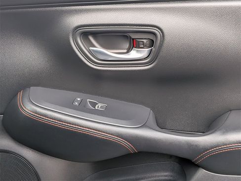 Used 2025 Honda HR-V Sport image 32