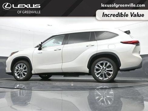 Used 2021 Toyota Highlander Limited FWD image 40