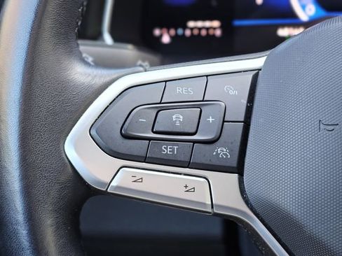 Used 2024 Volkswagen Jetta SE image 17