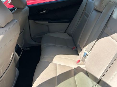 Used 2012 Toyota Camry L image 6