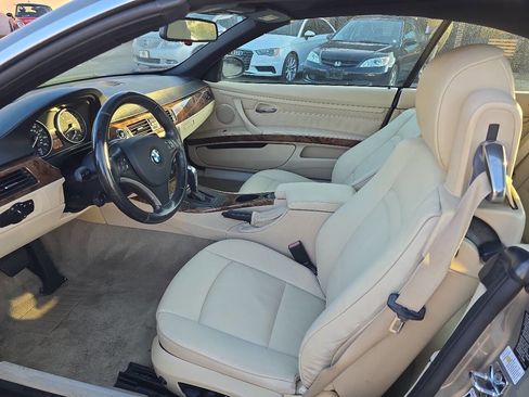 Used 2008 BMW 328i Convertible image 18