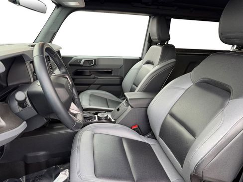 Used 2024 Ford Bronco Big Bend image 9