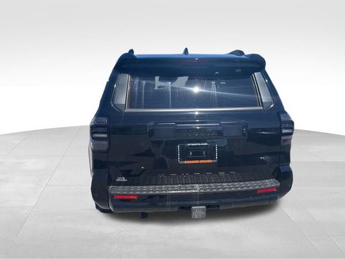 Used 2025 Toyota 4Runner TRD Sport AWD/4WD image 4