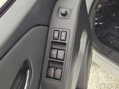 Used 2024 Nissan Frontier SV RWD image 22