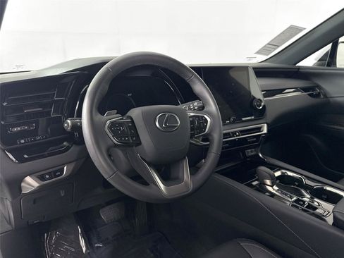 Used 2024 Lexus RX 350 FWD w/ Technology Package image 4