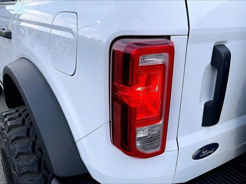 Used 2022 Ford Bronco Black Diamond image 28