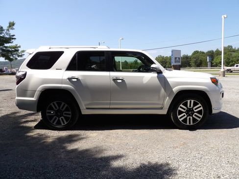 Used 2016 Toyota 4Runner Limited AWD/4WD image 5