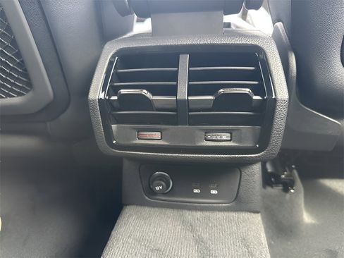 New 2025 Audi Q3 2.0T Premium image 24