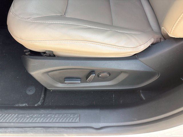 Certified 2020 Ford Explorer XLT w/ Equipment Group 202A AWD/4WD image 17