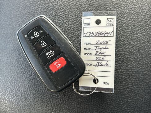 Used 2025 Toyota RAV4 XLE FWD image 35