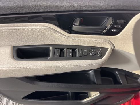 Certified 2025 Honda Odyssey Touring image 32