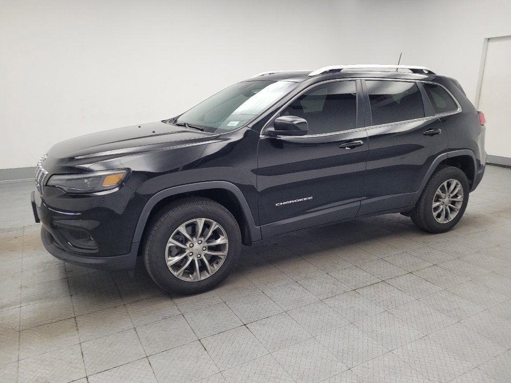 Used 2019 Jeep Cherokee Latitude Plus w/ Comfort/Convenience Group AWD/4WD image 2