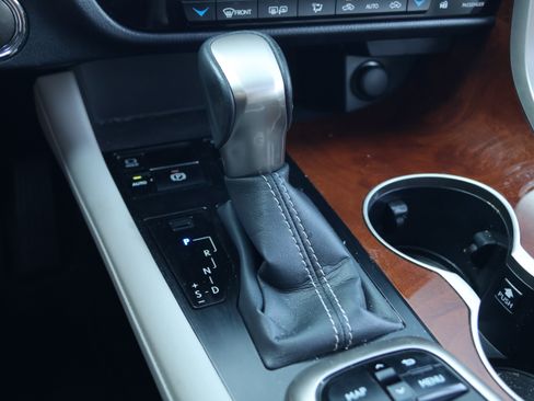 Used 2018 Lexus RX 350L FWD image 28