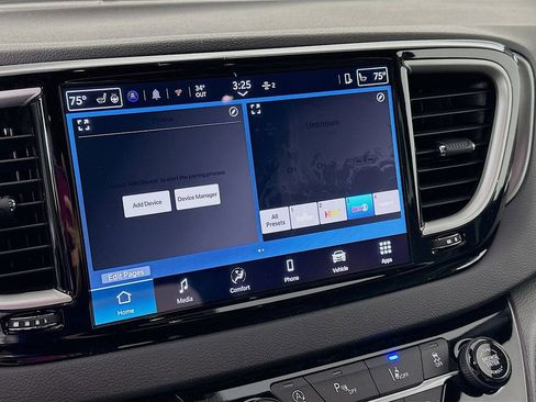 New 2026 Chrysler Voyager LX FWD image 19