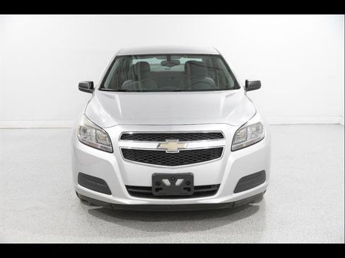 Used 2013 Chevrolet Malibu LS image 2
