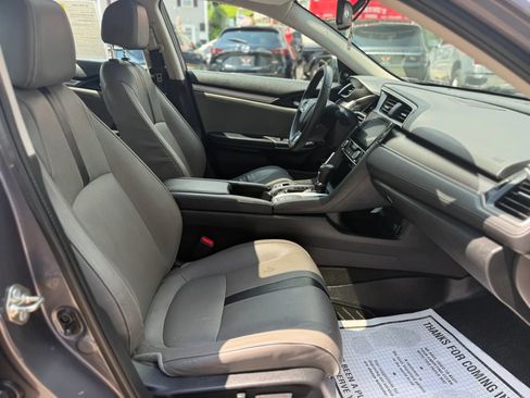 Used 2017 Honda Civic Touring image 12