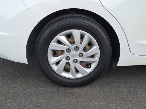 Used 2019 Hyundai Elantra SE w/ Cargo Package image 8