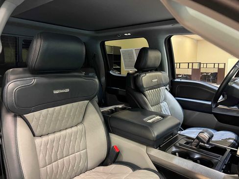 Used 2022 Ford F150 Limited image 14