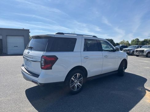 Used 2024 Ford Expedition Limited AWD/4WD image 6