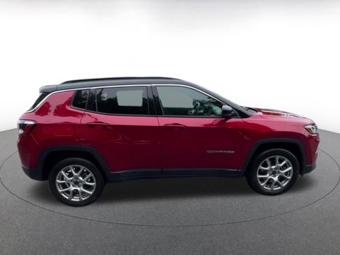 Used 2025 Jeep Compass Limited AWD/4WD image 16