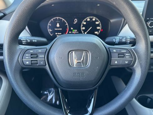 Used 2023 Honda HR-V LX image 17