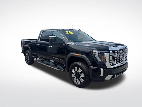 Used 2026 GMC Sierra 2500 Denali w/ Denali Reserve Package AWD/4WD image 11