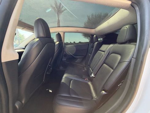 Used 2021 Tesla Model Y Long Range AWD/4WD image 10