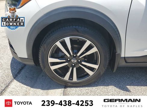 Used 2019 Nissan Kicks SV FWD image 14