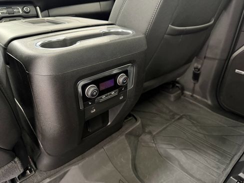 Used 2024 Chevrolet Suburban LT w/ Luxury Package AWD/4WD image 27