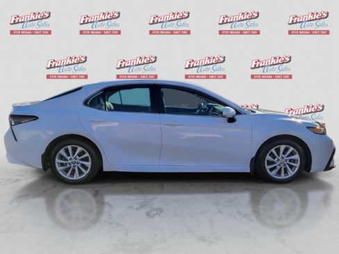 Used 2023 Toyota Camry SE FWD image 6