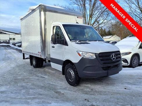 Used 2023 Mercedes-Benz Sprinter 3500 image 12