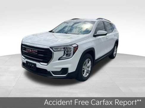 Used 2023 GMC Terrain SLE w/ Driver Convenience Package AWD/4WD image 3