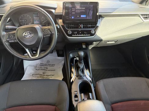Used 2024 Toyota Corolla SE w/ SE Premium Package image 10