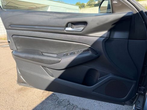 Used 2025 Nissan Altima 2.5 SV image 20