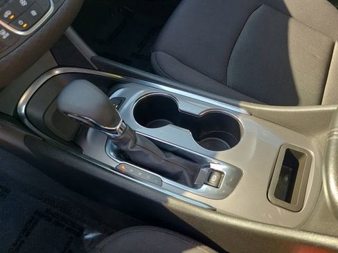 Used 2025 Chevrolet Malibu LT image 33