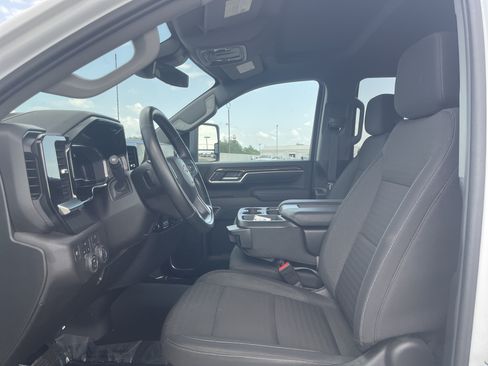 Used 2025 Chevrolet Silverado 3500 LT w/ Convenience Package AWD/4WD image 35