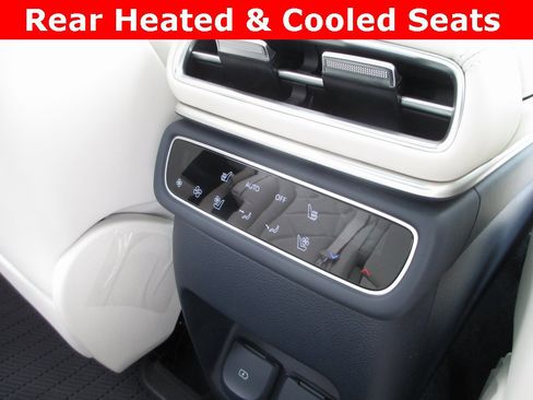 Used 2025 Genesis GV80 3.5T Prestige image 23