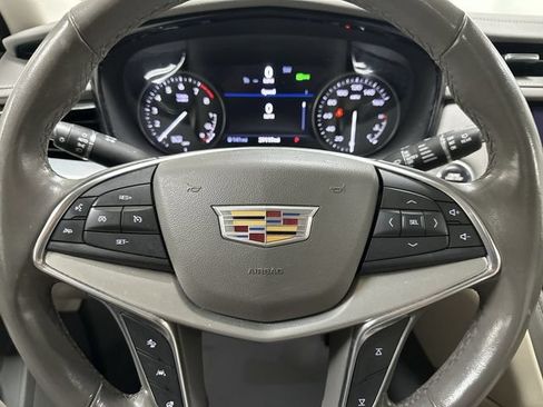 Used 2022 Cadillac XT5 Premium Luxury w/ Technology Package FWD image 10