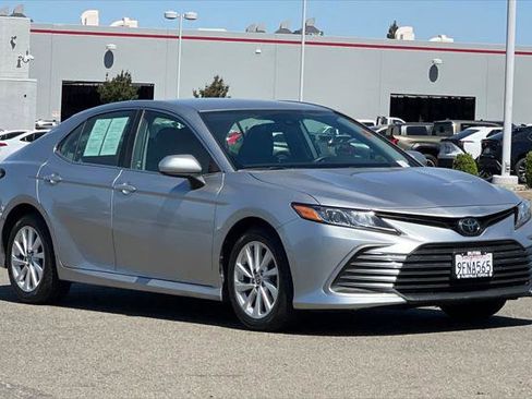 Certified 2023 Toyota Camry LE FWD image 5