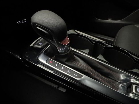 Used 2025 Chevrolet Trax RS w/ Driver Confidence Package image 26