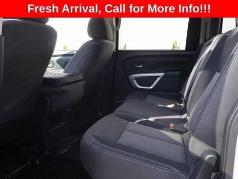 Used 2022 Nissan Titan SV AWD/4WD image 19