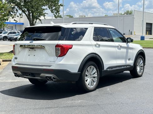 Used 2024 Ford Explorer King Ranch w/ Technology Package AWD/4WD image 12