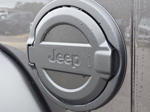 New 2026 Jeep Wrangler Unlimited Sport w/ Dual Top Group AWD/4WD image 10