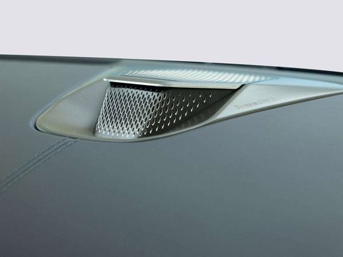 New 2026 Aston Martin Vanquish Convertible image 31