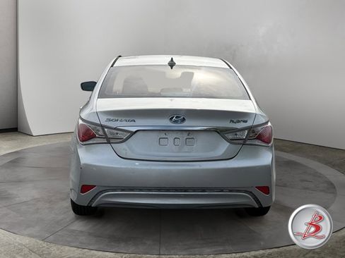 Used 2012 Hyundai Sonata Hybrid FWD image 6