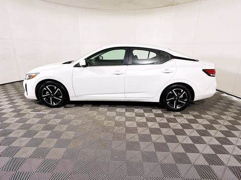 Used 2024 Nissan Sentra SV image 6